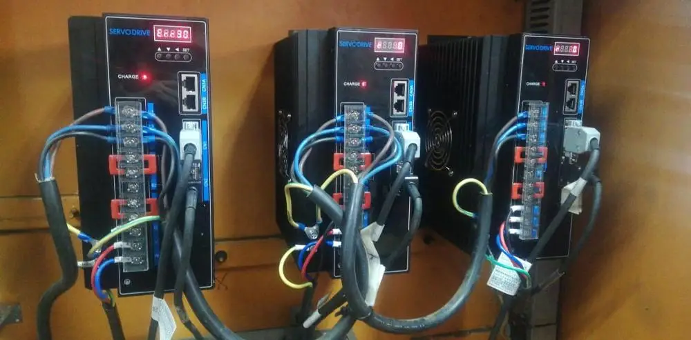 Sistema di controllo della fresatura CNC a 3 assi con caricatore per utensili a ombrello + scheda i/o + servo sistema da 3,8 kw + sistema mandrino da 7,5 kw