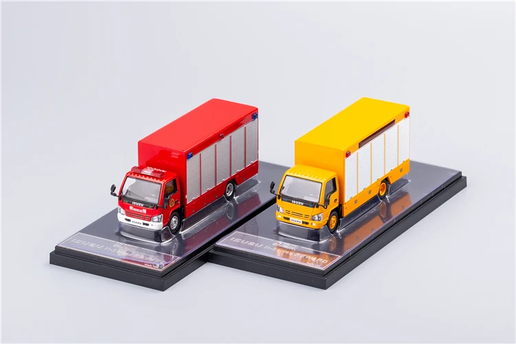 

GCD 1:64 Isuzu 4K Fire Truck Red/Yellow DieCast Model Car