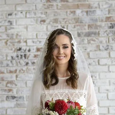 Velos de encaje blanco de longitud media para novia, accesorios de boda, velo de tul de una capa, tocado de boda encantador con apliques