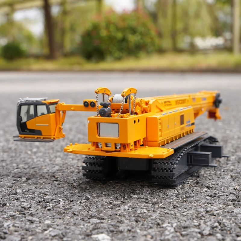 

Diecast 1/50 Truck Models XGC220T Telescopic Boom Crawler Crane Crane Alloy Engineering Model Toys Collection Gifts Display show