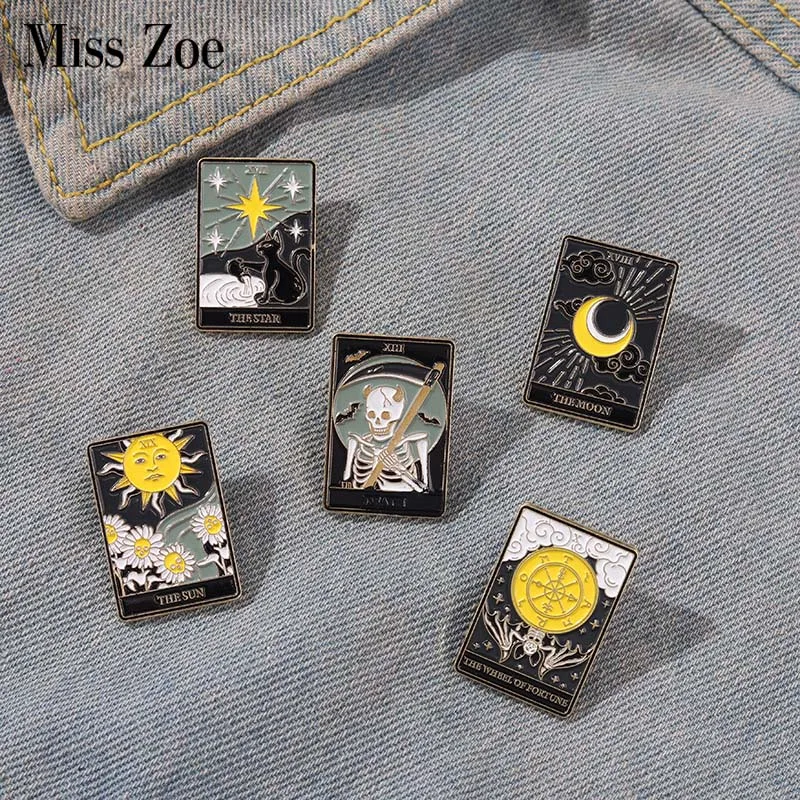 Tarot Enamel Pins Custom Sun Moon Stars Gothic Skeleton Lover Brooches Lapel Badges Bag Punk Dark Witch Jewelry Gift for Kids