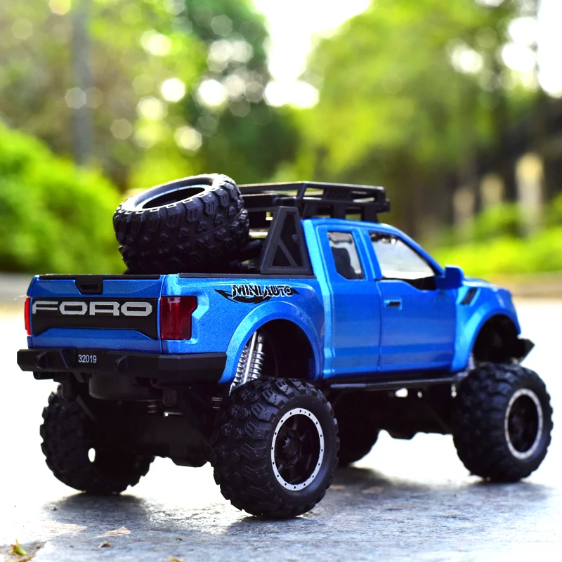 1:32 Ford Raptor SVT Alloy Car Model Diecasts Toy Modified Off-Road Vehicles Metal Car Model Simulation Collection Kids Toy Gift