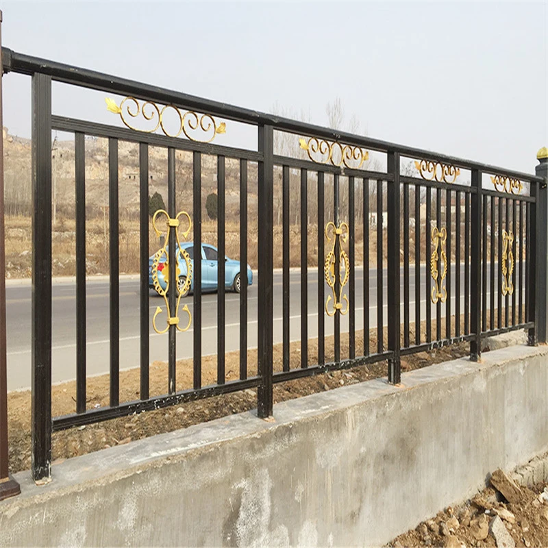 China Hottest Sale D and W type Wholesale Colorful or galvanized Steel Palisade Fence / fencing