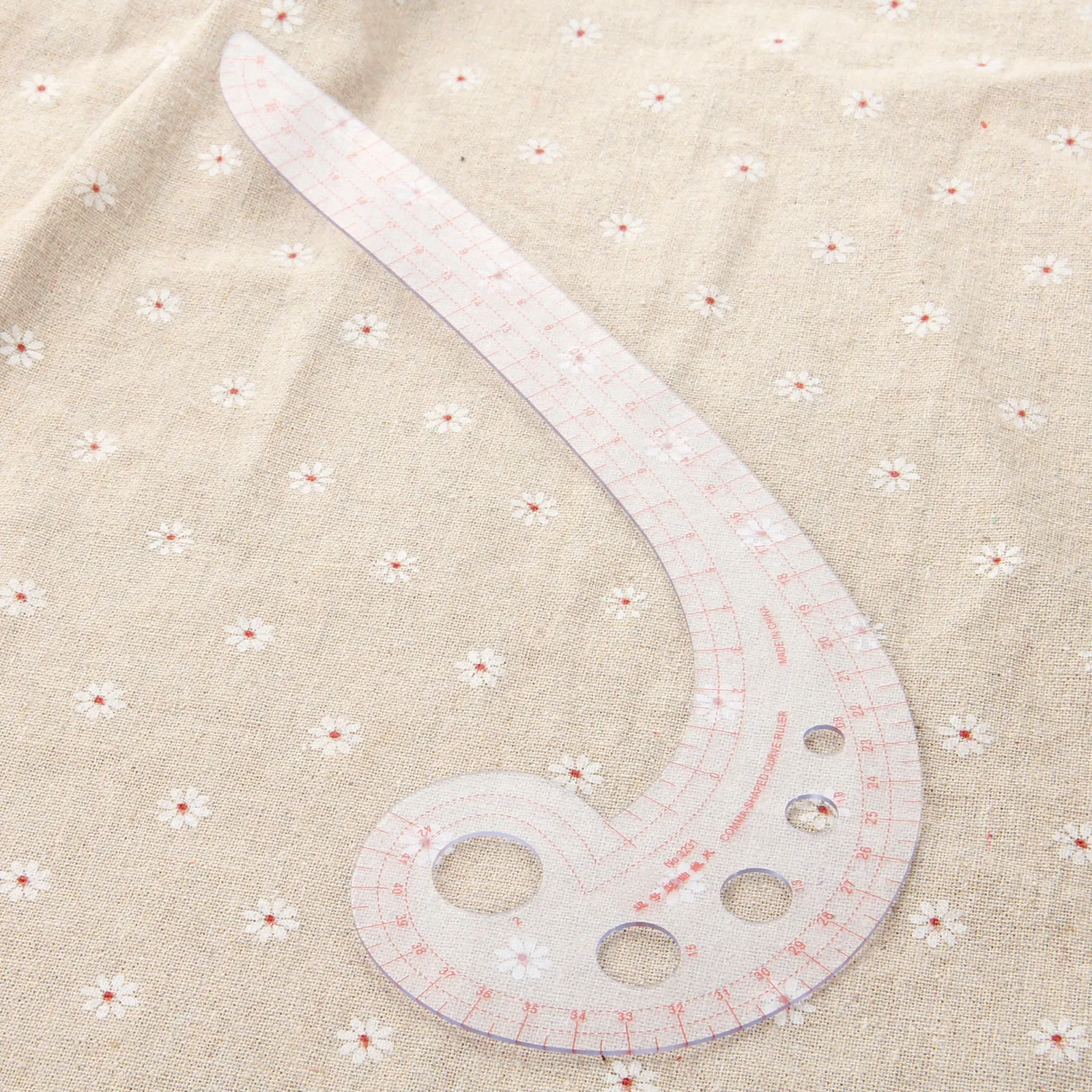 1pc Multi-function Plastic French Curve Sewing Ruler Tailor Ruler Design Making Clothing Measure Tools