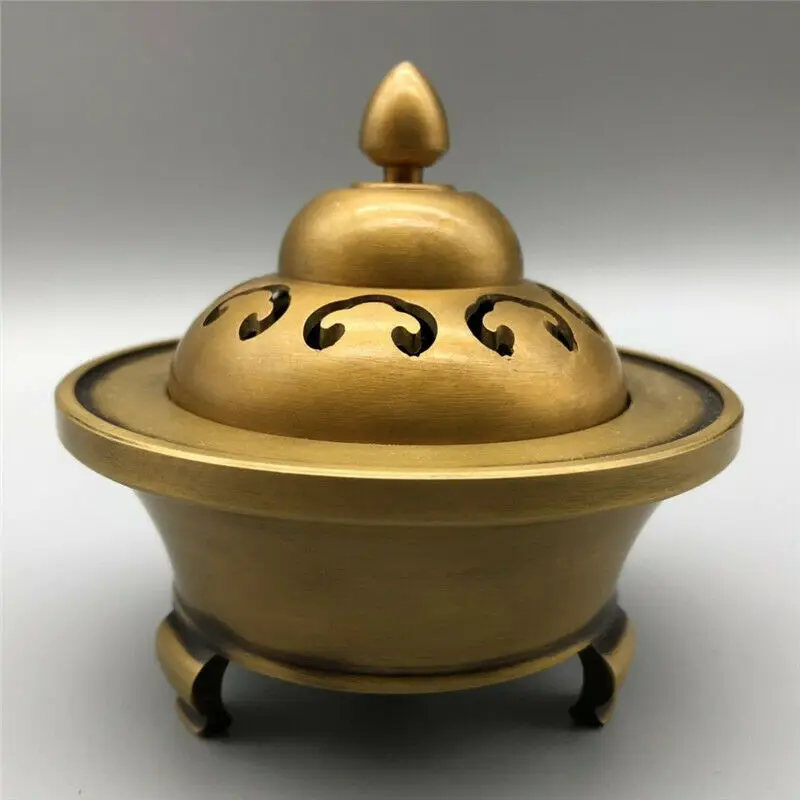 

The Small Brass Fumigant for The Chinese Curio Collection Is Small and Exquisite