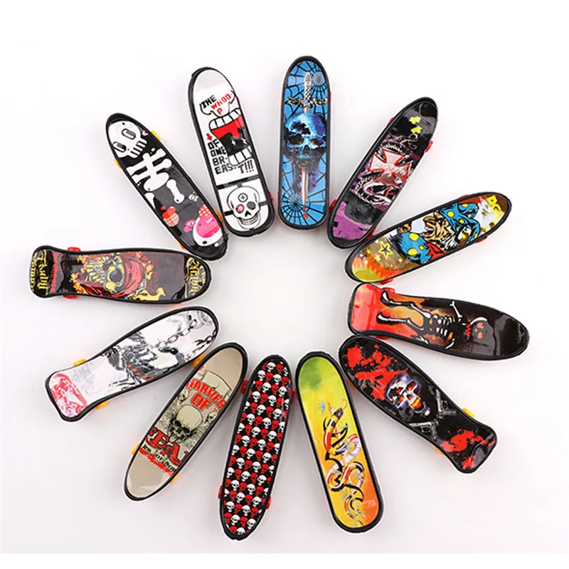 24 pz Mini plastica pollice dito Skateboard Desktop giocattolo punta delle dita movimento tastiera ruota bambini giocattolo Finger Skate board FSB