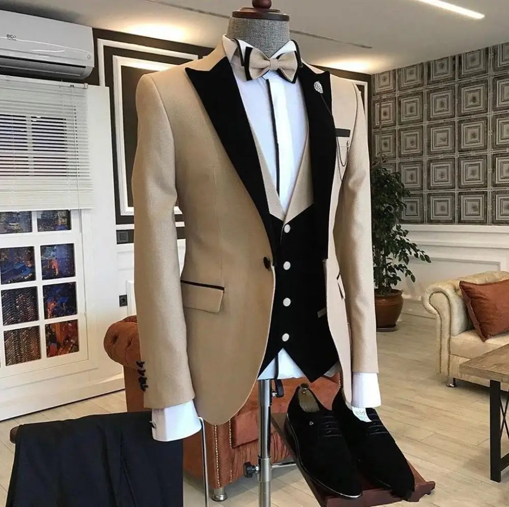 

2024 Custom Made 3-Piece Beige Smoking Blazer Casual Business Gentlemen Groom Suits Prom Suits For Men Wedding Best Man Tuxedos