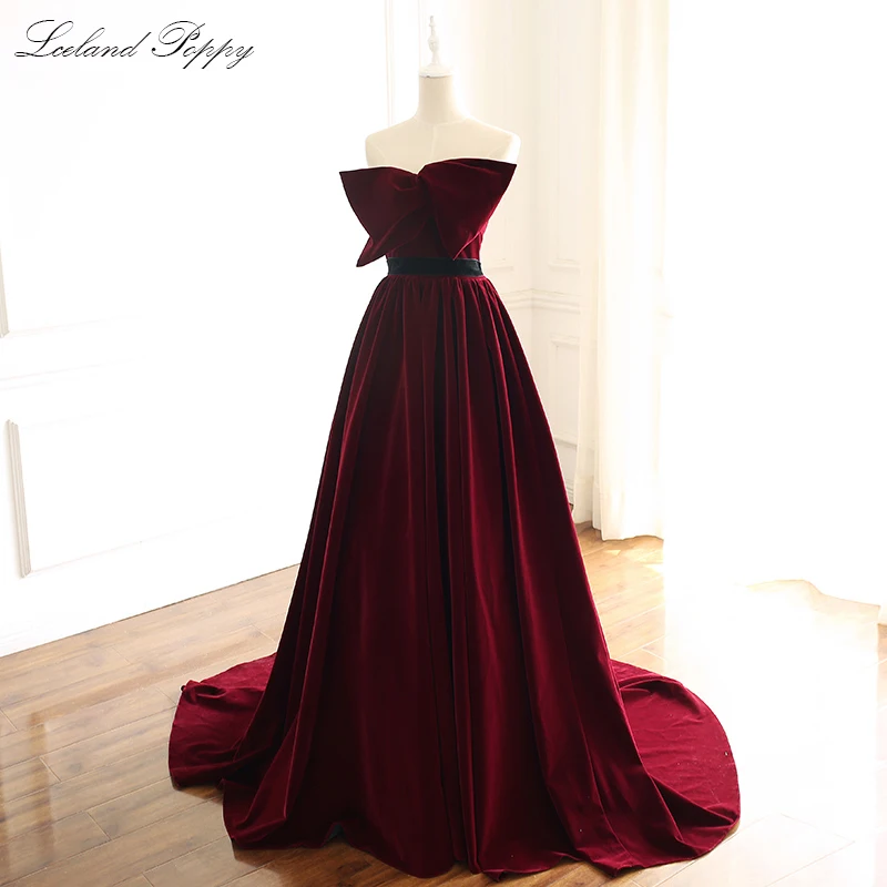 Elegant A-line Strapless Velvet Evening Dresses Sleeveless Floor Length Formal Evening Gowns Court Train Robe de soiree