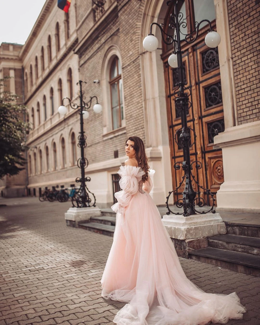 Abito da sera in Tulle rosa chiaro abito da ballo senza spalline abiti da sera soffici a strati a manica lunga abito da sposa a trapezio per abiti da sposa personalizzati