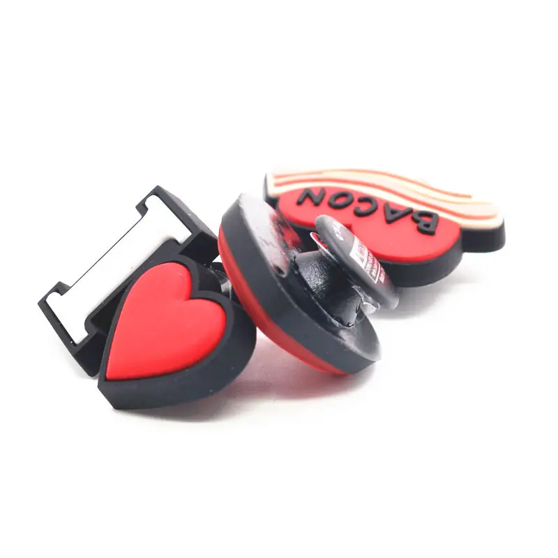 Trasporto di goccia accessori per ciondoli per scarpe a forma di cuore cuore rosso sandali in PVC fibbia decorazione misura braccialetto regali per bambini