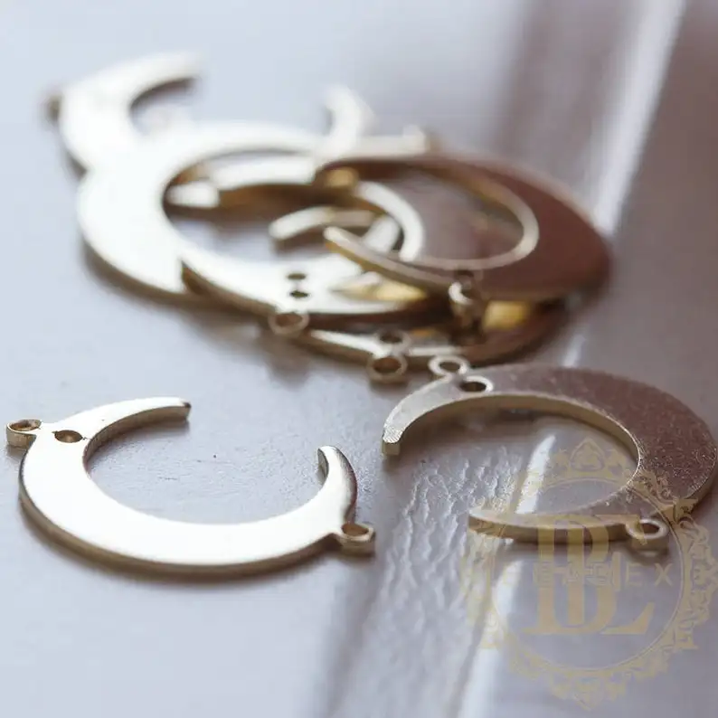 Solid Brass Moon Charm - Crescent 22x16mm (3790C)