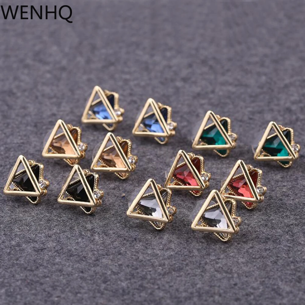 

WENHQ New Korean Clip on Earrings No Pierced Luxury Fashion Crystal Gold Color Cuff Earrings No Ear Hole Earrings Charm Ear Clip
