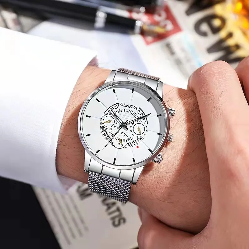 Fashionable and casual watch the moon the stars men watch contracted leisure women watches high-grade business gift watches