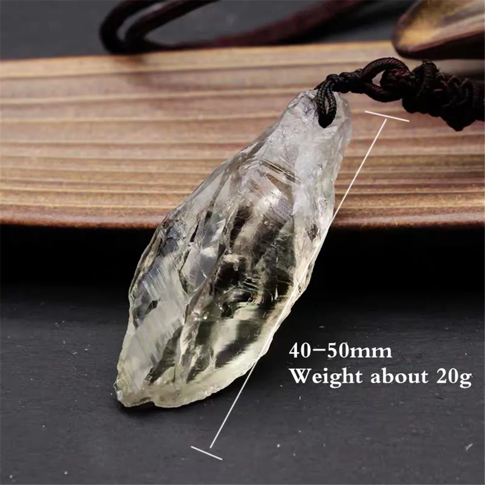 Natural Stone Green Crystal Ornament Healing Quartz Gemstone Ornament Decoration Original Stone Specimens Pendulum Ornament