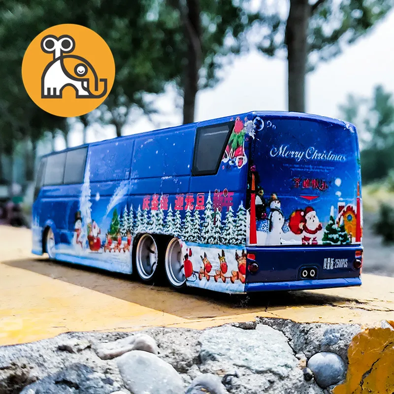 Autobús turístico de Navidad de Metal fundido a presión, nuevo modelo de colección de muebles de juguete, con sonido y luz, precio especial, 1/50