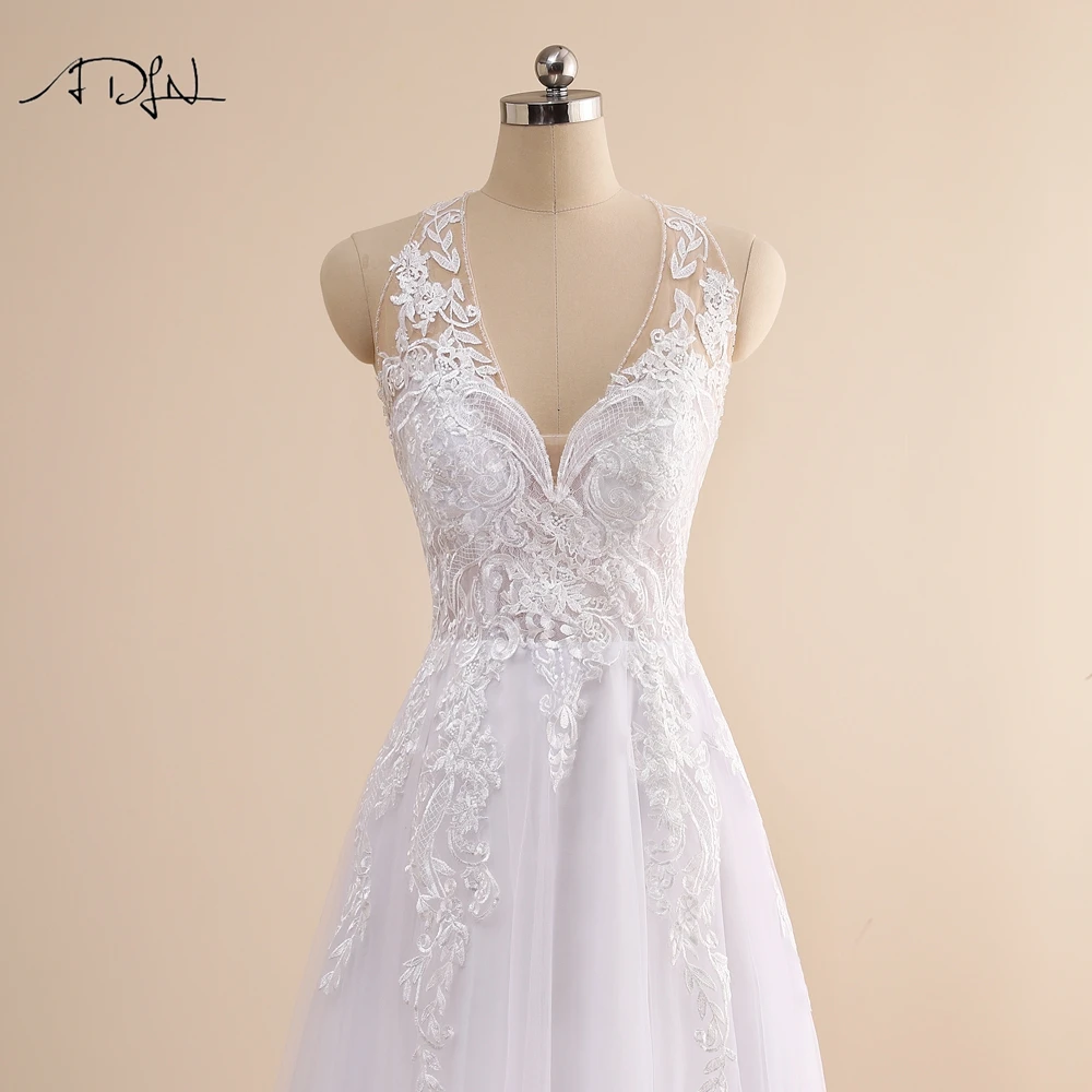 Elegant Halter Sleeveless Bohemian Lace Wedding Dress Custom Made Halter Sleeveless Sweep TraIn Vestido de Novia 2020