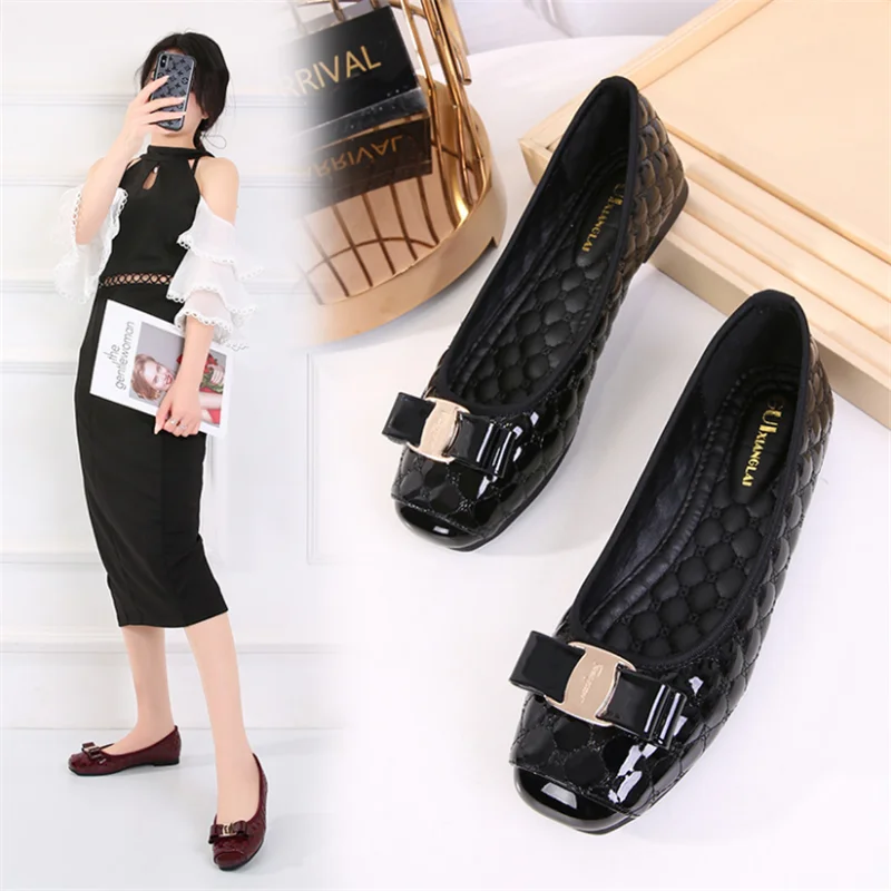 Spring New Fashion Women Flat Shoes Patent Leather Casual Metal Buckle Square Toe Boat Shoes for Office Ladies Zapatos Mujer