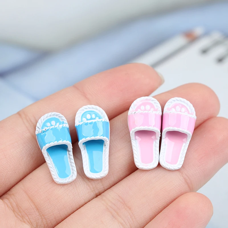 1Pair 1/12 Scale Dollhouse Miniature Mini Slipper for Doll Shoes Accessories Toys