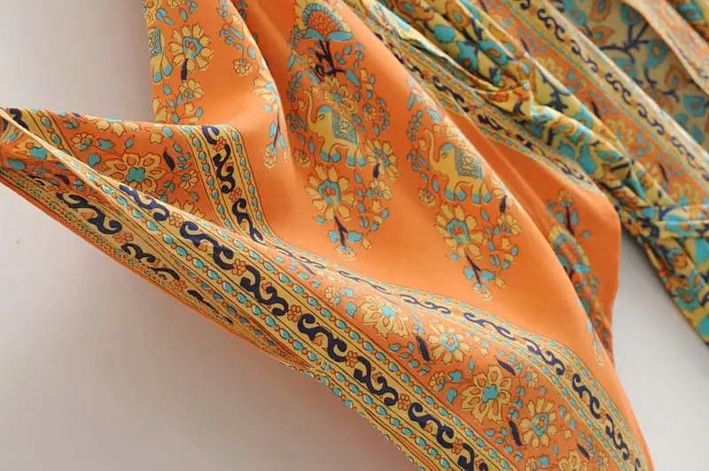 بلوزة نسائية أنيقة للغاية منقوشة بالورود كيمونو بوهيمي طويل بلوزة جديدة رايون حريمي بياقة على شكل V وأكمام واسعة بأزرار بوهو طويلة قطعة علوية للشاطئ