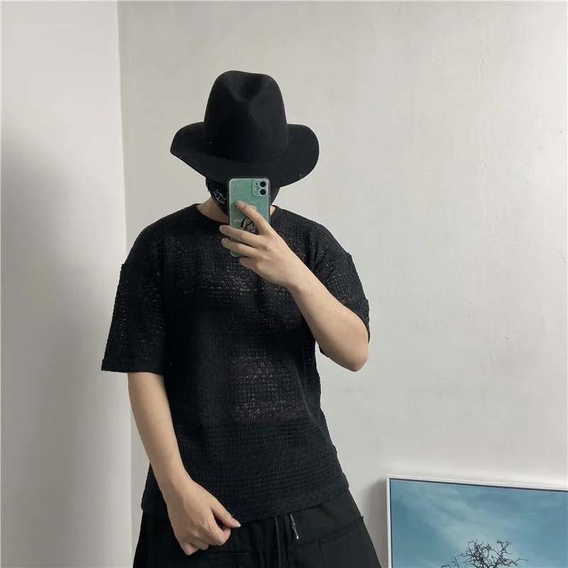 Men Summer Hollow Out Knitted Tops Short Sleeve Breathable Night Clubwear O-Neck Pullover Fashion Man See Through T-shirt Tees