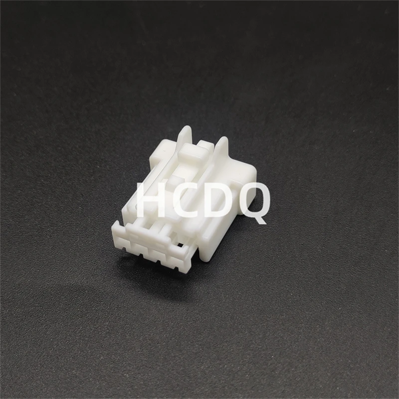 10 PCS The original 6098-6945 automobile connector plug shell and connector are supplied from stock