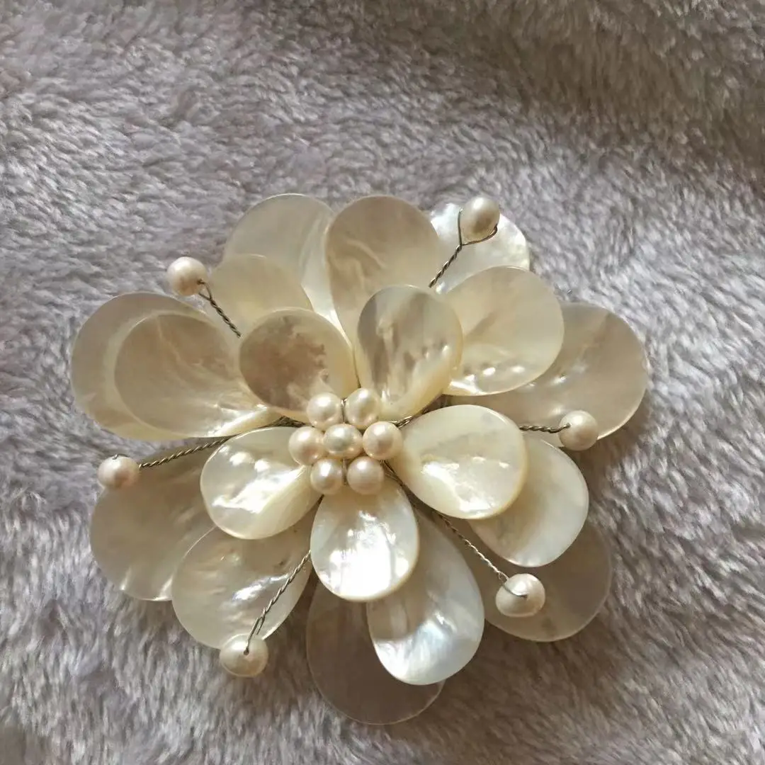 

White Sea Shell Flower Petal Real Pearl Center Pin Large Pin Brooch 9-10cm for diameter