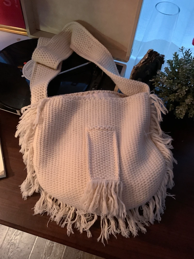 New Handmade Rope Female Woven Handbag Knitted Beach Bag Tassel Bohe Bolsos Feminine Crochet Fringed Women Shoulder Bags