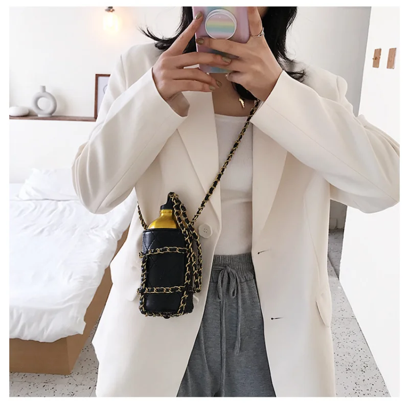 Clutch Ins Hot Style Chain Shoulder Bag Mini Wallet Fashion Messenger Bag Shoulder Strap Luxury Ladies Water Bottle Bag Handbag