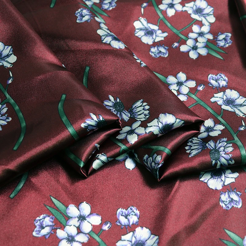 By Meter Blumen-Satin-Stoff, glänzend, weich, Schal, Hemd, Nachtwäsche, Material Charmeuse – Detail 6