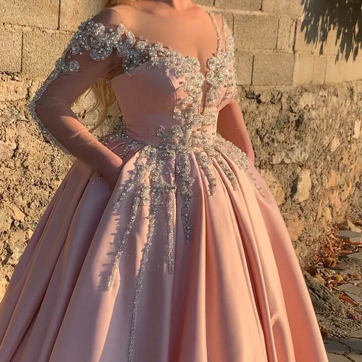 فستان زفاف بسيط مزين بالترتر وأكمام طويلة طول الأرض خط مصنوع حسب الطلب من الساتان فستان الزفاف فيستدو دي نوفيا