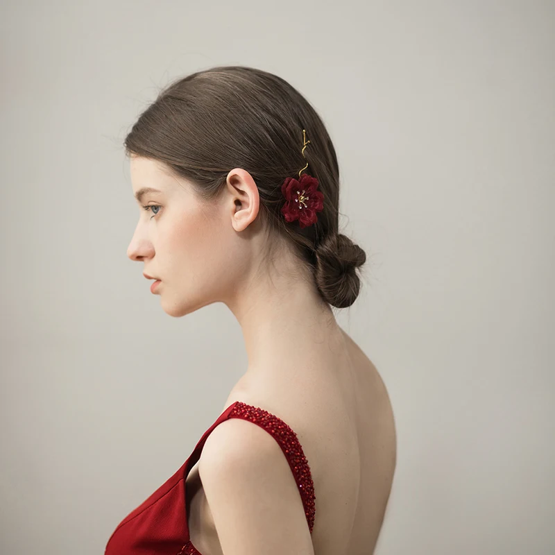 Épingles à cheveux O390, accessoires de mode, belle conception, perlée, postiche de mariage avec fil rouge, fleurs pour femmes