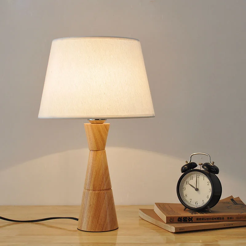 Nordic Bedroom Bedside Decorative Table Lamp Modern Living Room Study Creative Solid Wood Eye Care Led Desk Lighting Decor