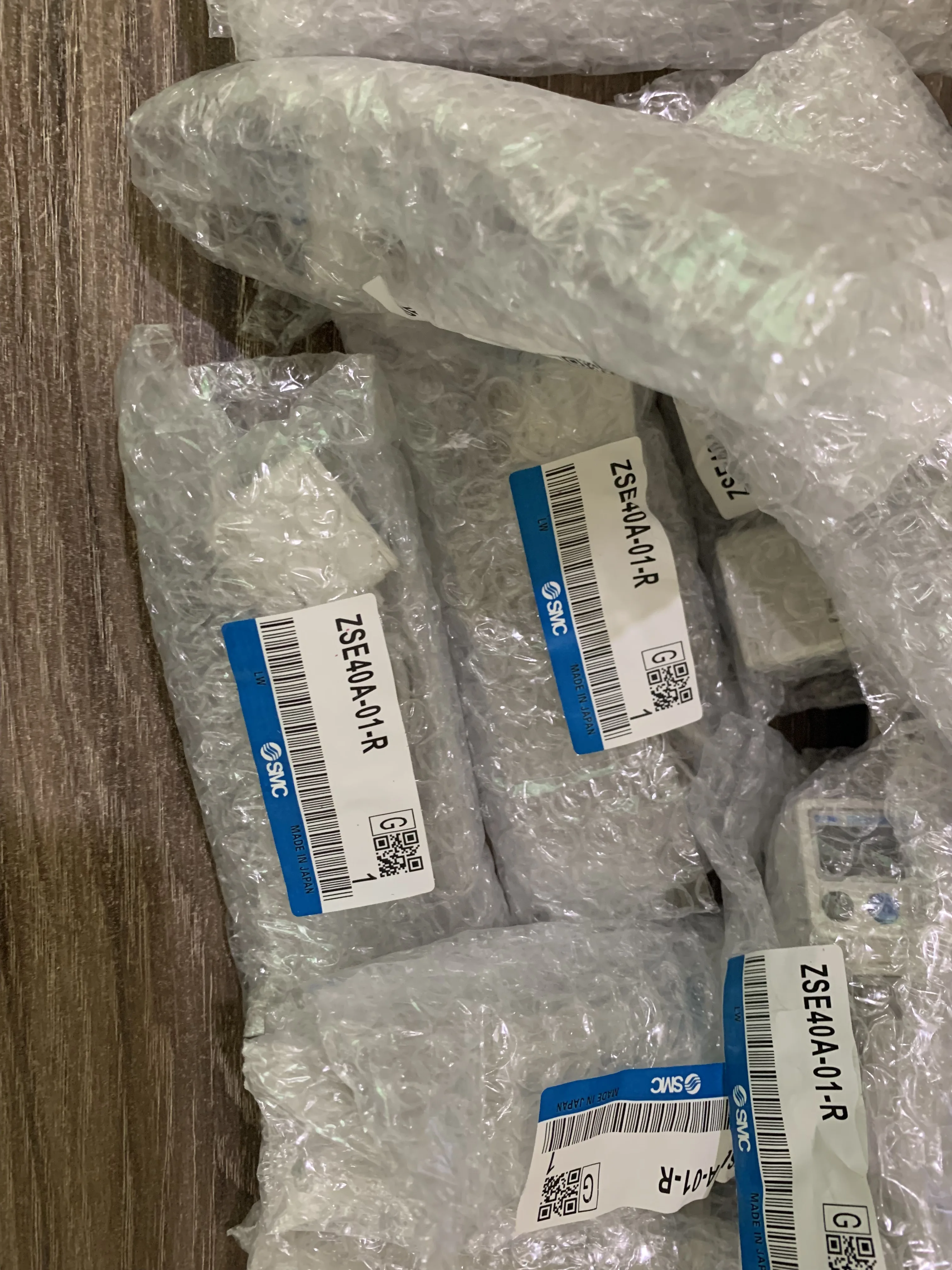 ZSE40A-01-R Pressure switch DROZSE30A-01-A-ML  Positive ZSE30 table