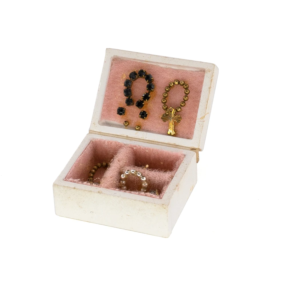 1/12 Dollhouse Miniature Accessories Mini Wooden Jewelry Box Simulation Necklace Model for Doll House Decoration ob11