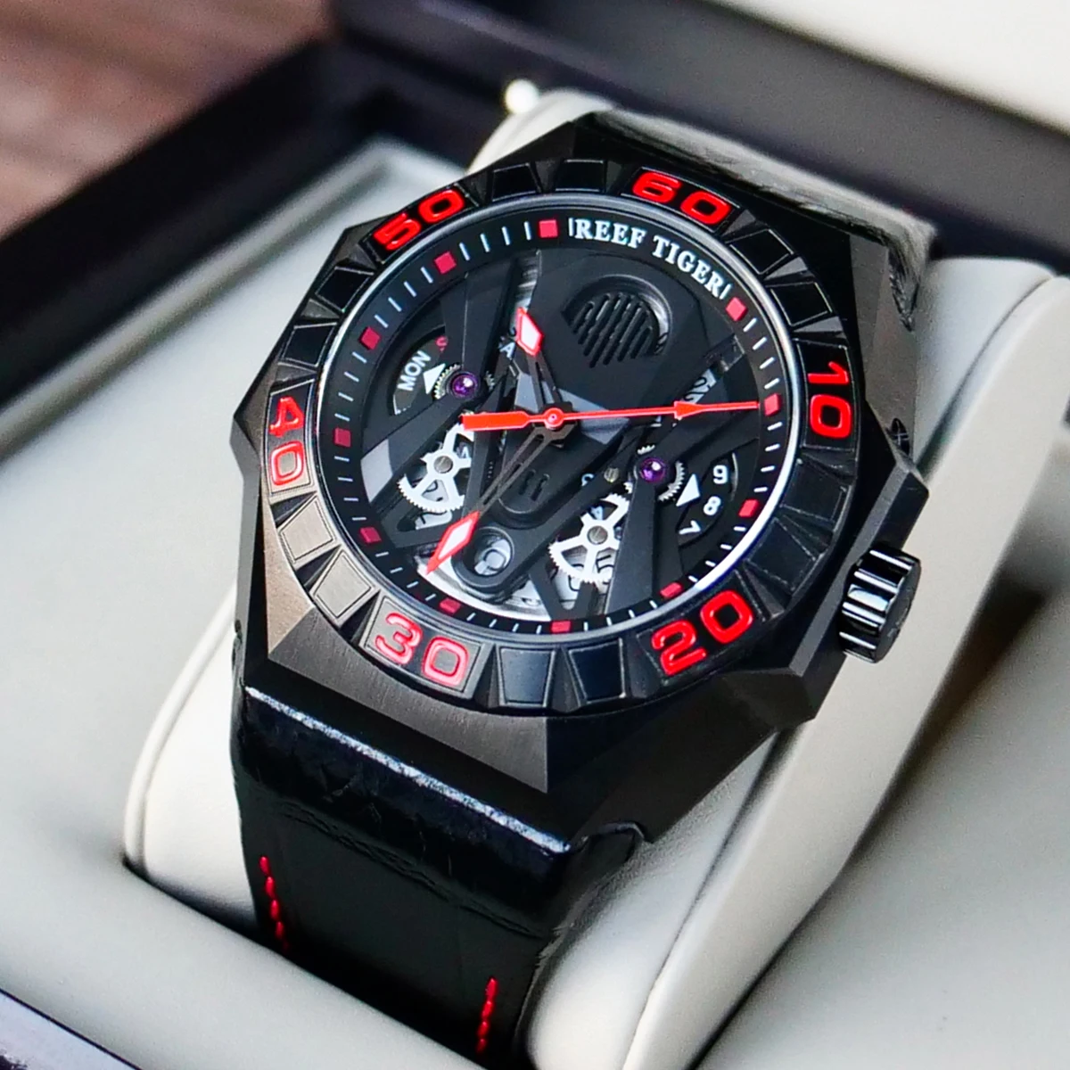 

Reef Tiger/RT Limited Watch Men Automatic Mechanical All Black Red Skeleton Waterproof Leather Strap Relogio Masculino RGA6912