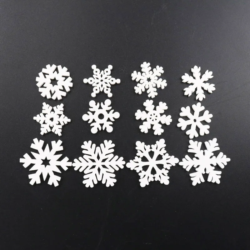 20Pcs Wooden Christmas Snowflake Natural Scrapbooking Craft For Embellishments Handmade DIY Handicraft Decoration 25-35mm