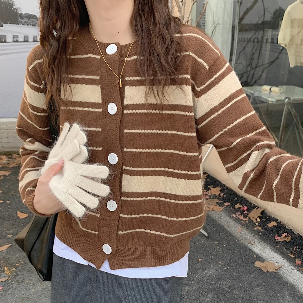 Women's Slimming Button Up Cardigans Spring Vintage Korean Style Striped Knit Sweater Elegant Long Sleeve Cardigan Pull Femme