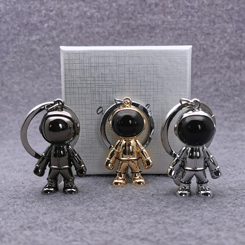 New Robot Astronaut Pattern Car Keyring Men\'s Key Chain Black Luxury Car Keychain Birthday Gift Charm Keychain  Letter Keychain