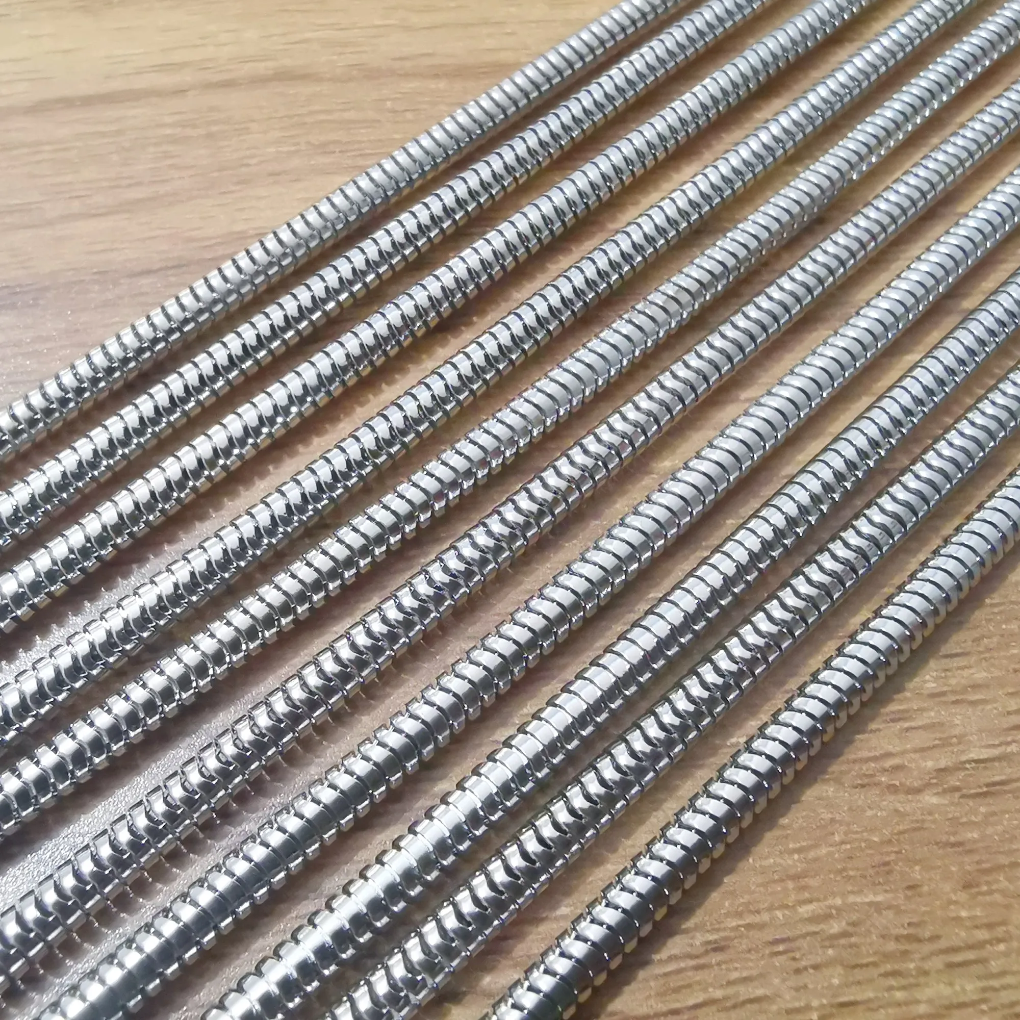 

GNAYY LOT 10 meters in bulk 3.2mm Stainless steel Smooth snake chains JEWELRY in bulk . jewelry findings