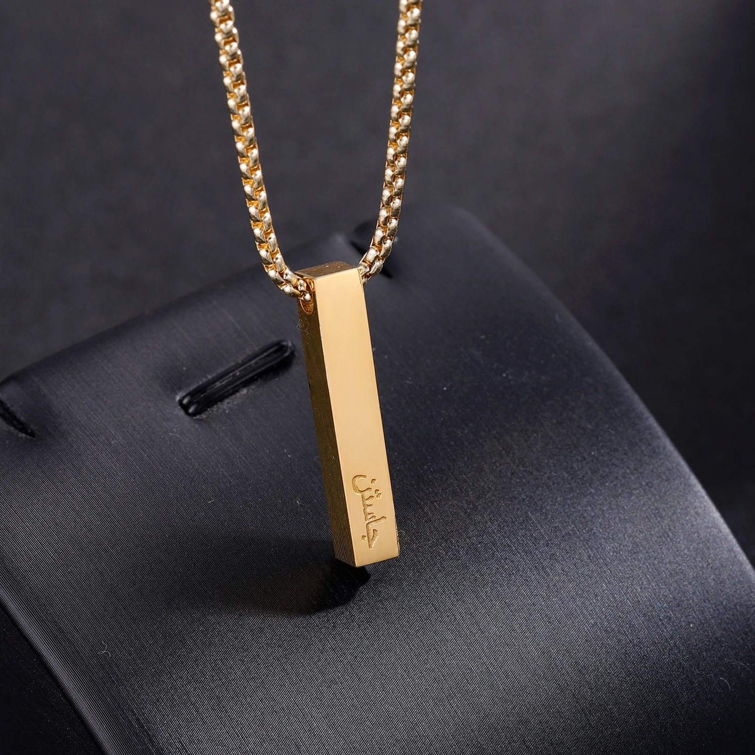 New Custom Name Necklace Four Sides Engraving Square Pendant Necklaces Stainless Steel Pendant Gift Jewelry For Women/Men