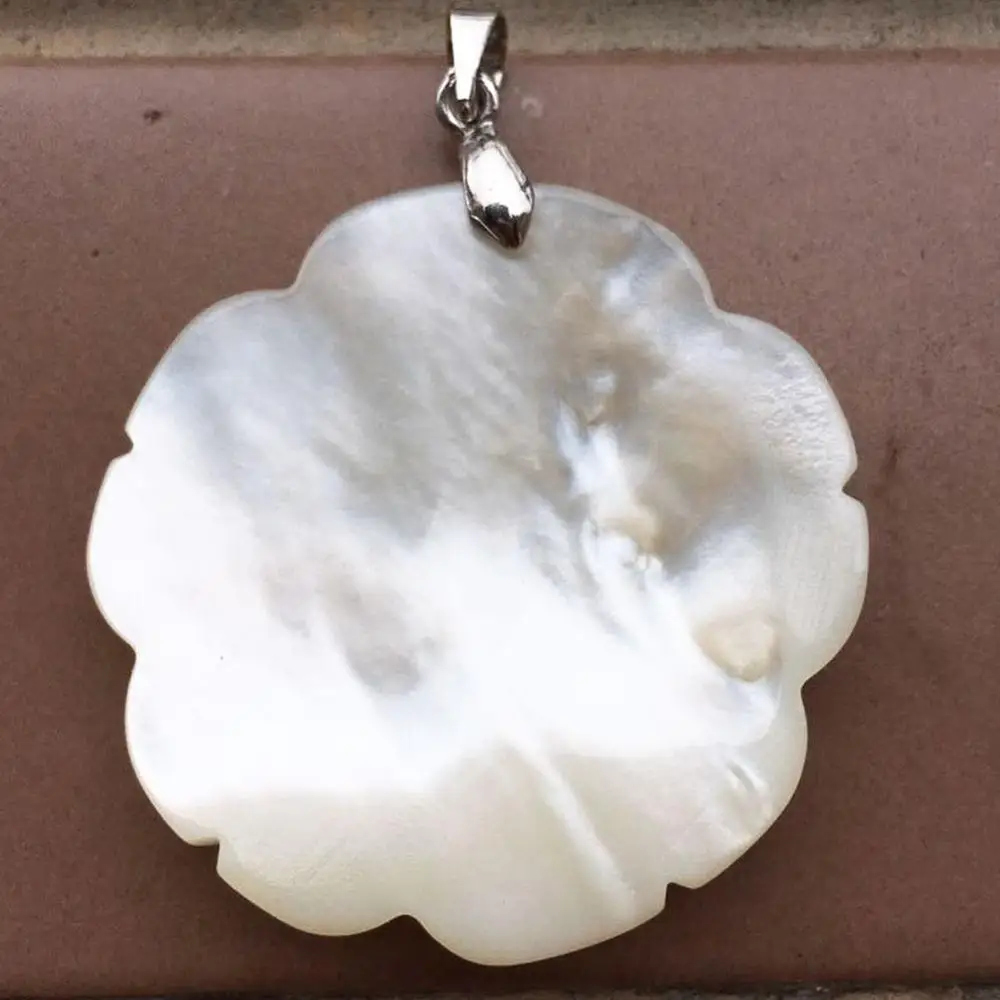 Fashion Jewelry White Mother of Pearl Shell Flower Art Pendant Bead MC9208