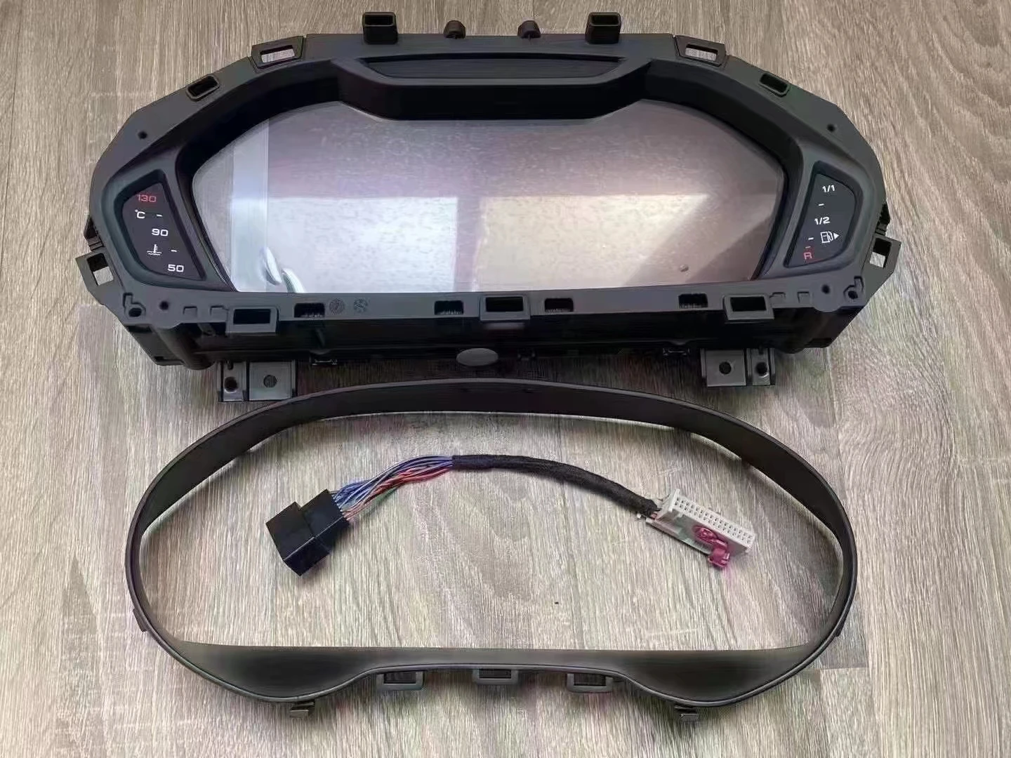 

Virtual Cockpit For AUDI A3 S3 16-20 Q2 18-21 LHD Mechanical Instrument Upgrade to Q3 RS Motion LCD instrument cluster