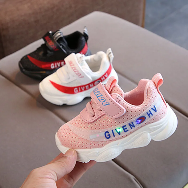 

Baby shoes 1-5 year old female baby non-slip casual sports shoes soft bottom spring and autumn male children breathable shoes