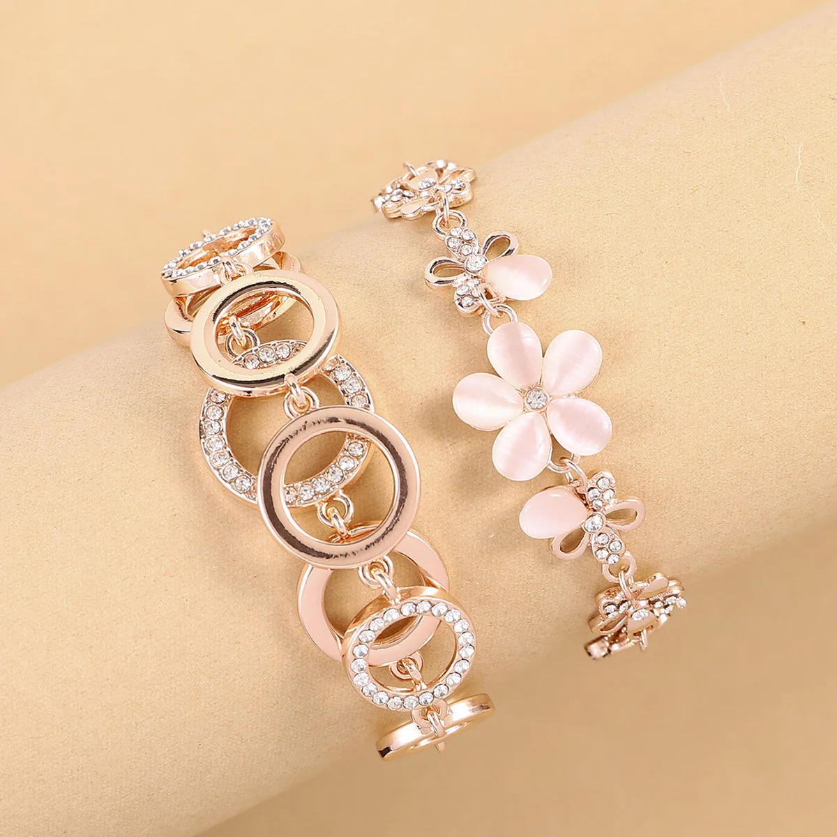 Fashionable casual women's crystal bracelet Five leaf flower accessories for ladies Love story double bracelet match