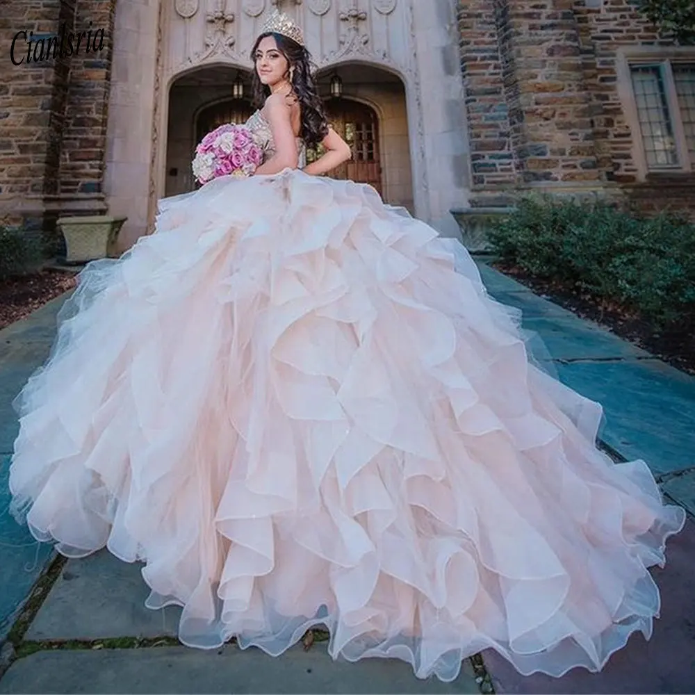 Champagne querida sem mangas miçangas cristal bola vestido quinceanera organza babados doce 15 vestidos de festa de formatura