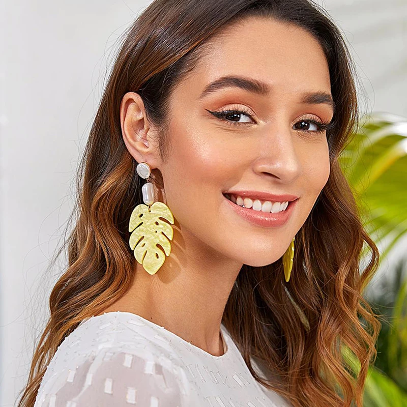 

Wholesale New Acrylic Leaves Flowers-Shaped Dangle Drop Long Earrings Hot Resin Jewelry Accessories For Women Wedding Gift