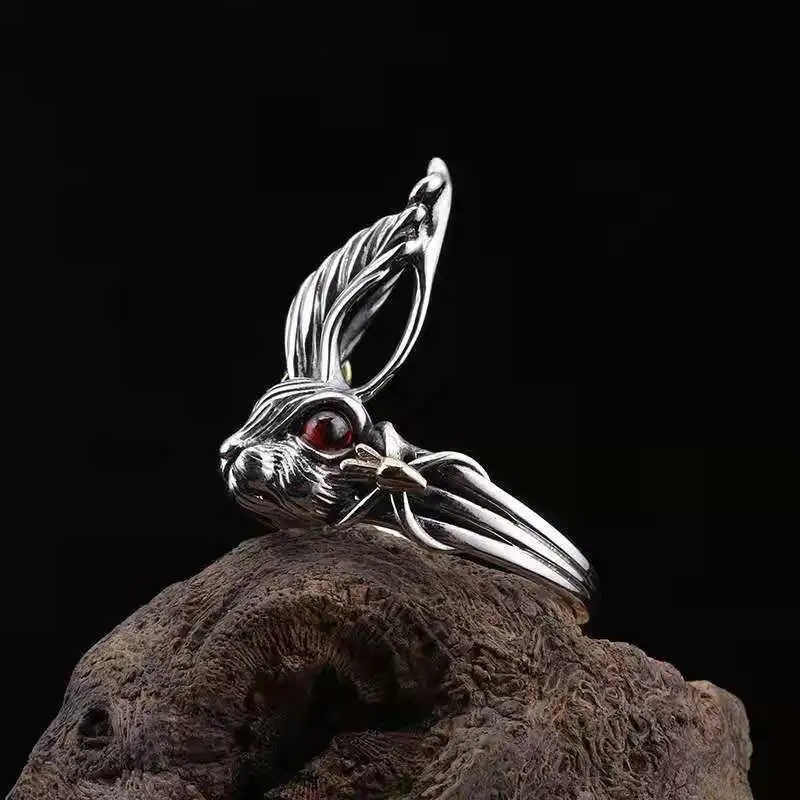 Retro Fashion Crystal Eye Rabbit Ring Big Ear Red Eye White Rabbit Ring Charm Women Cocktail Party Scripture Women Jewelry