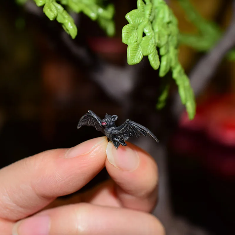 Wild Animal Mini Bat Model Ornament Simulation Black Bat Fairy Garden Miniatures Accessories Decor Action Figures Figurine Toys