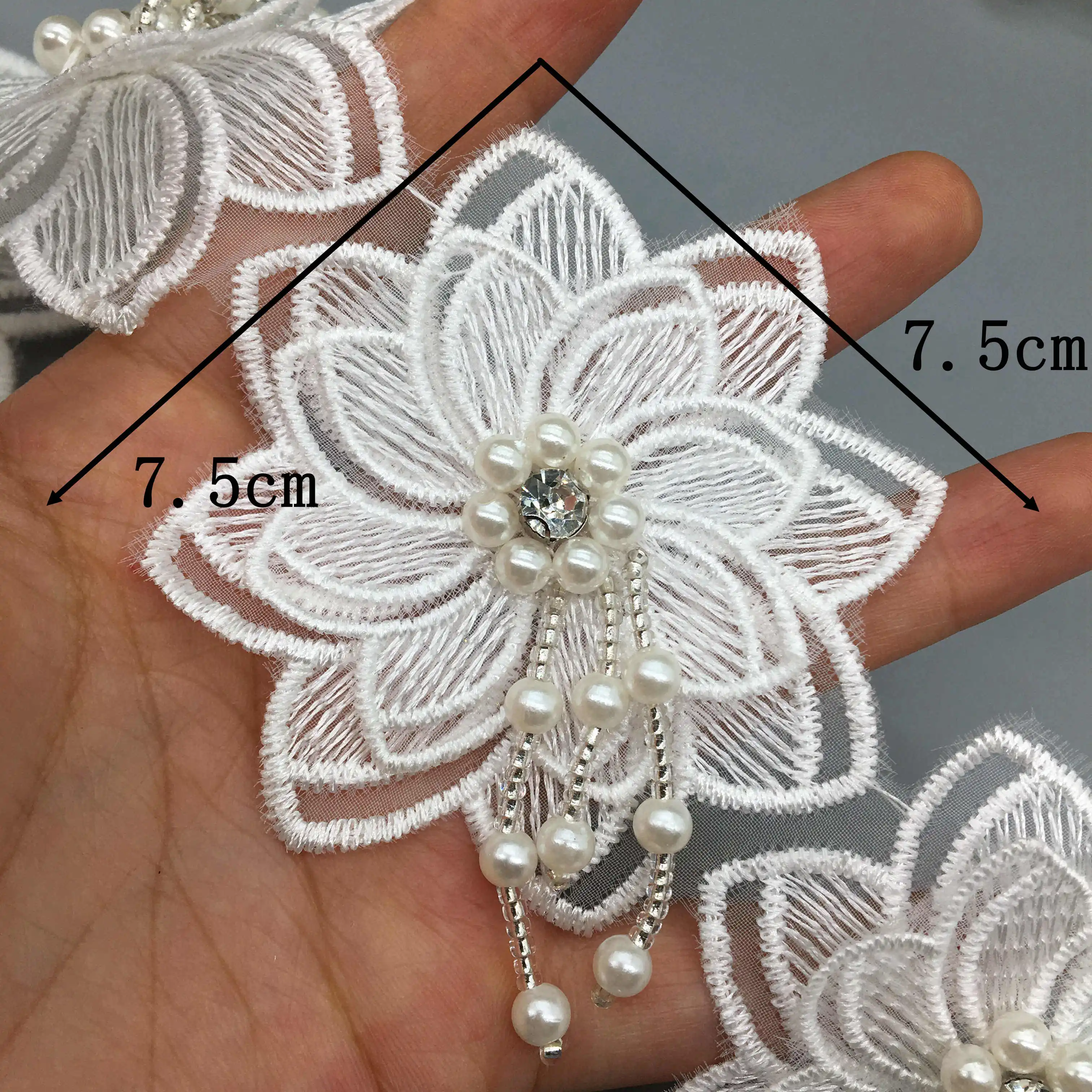 10pcs Bianco Perla Fiore di Rosa Ricamato Lace Trim Nastro Tessuto Mestiere di Cucito Per Il Costume Vestito Da Cerimonia Nuziale Della Decorazione