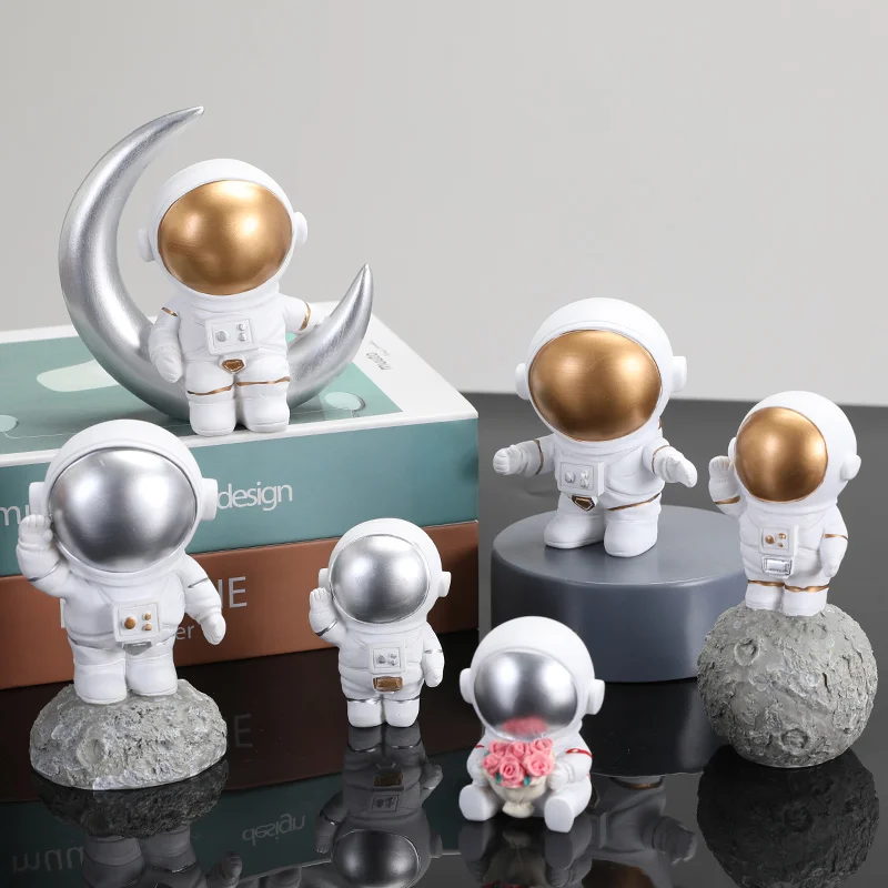 

Spaceman Creative Statue accessories living room desk decor Figurine miniatures astronaut decorative Art Crafts astronaut Gift